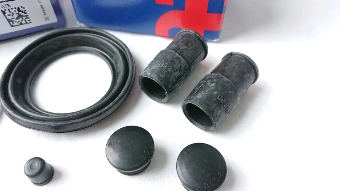 zestaw-naprawczy-zacisku-przod-bmw-e30-e46-e36-e28