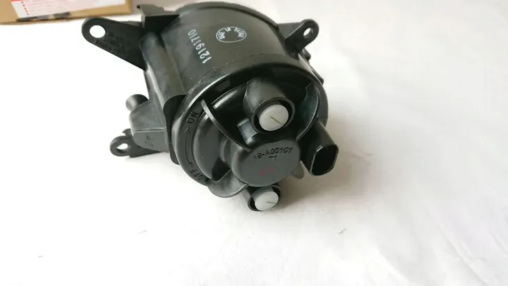 audi-a4-b5-99-01-halogen-nowy-tyc-prawy-jakosc-czesci-zgodnie-z-gvo-p-zamiennik-o-jakosci-porownywalnej-do-oryginalu