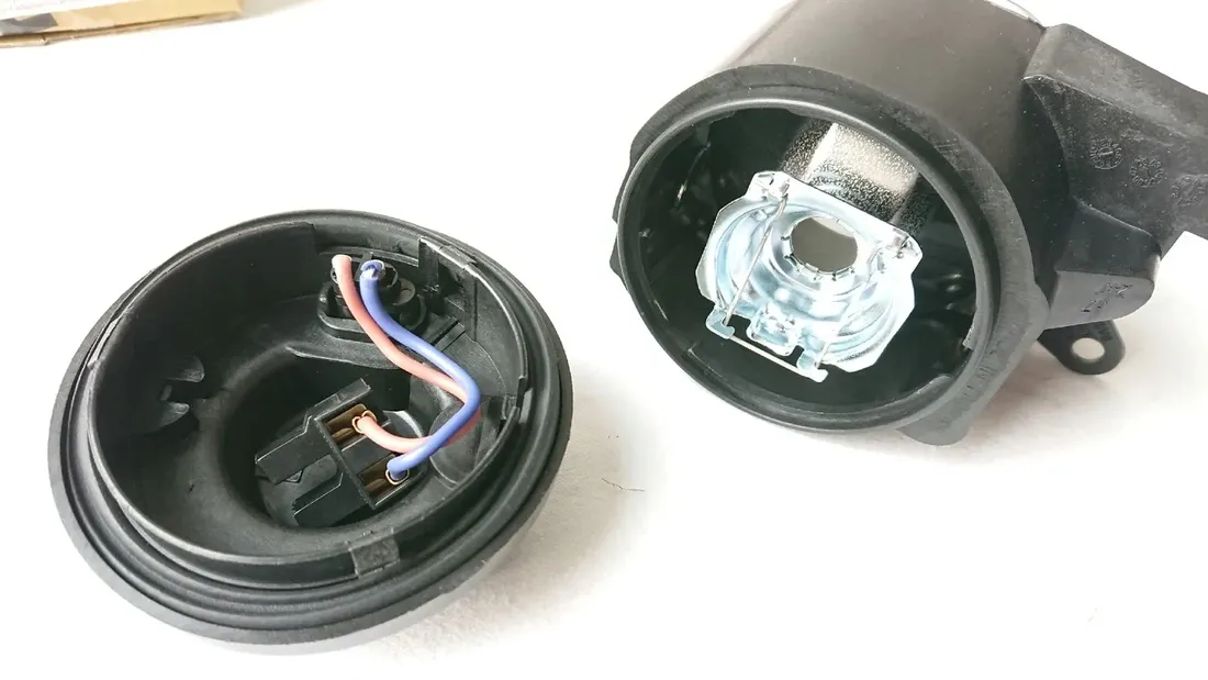 audi-a4-b5-99-01-halogen-nowy-tyc-prawy