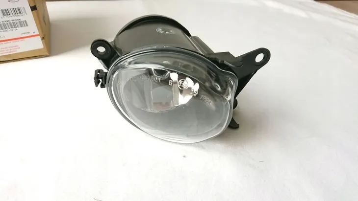 audi-a4-b5-99-01-halogen-nowy-tyc-prawy-numery-katalogowe-zamiennikow-abakus-441-2013r-ue