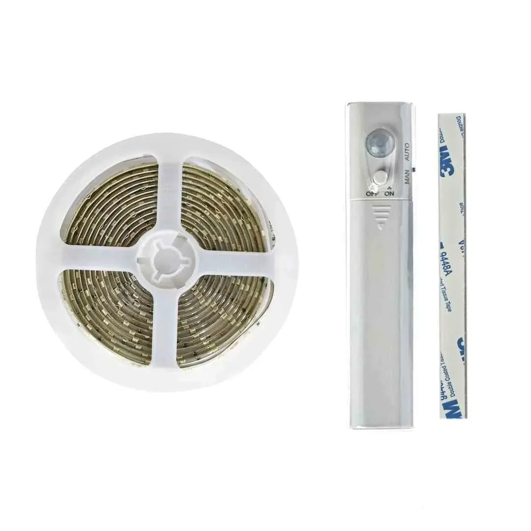 tasma-led-1m-z-sensorem-4xaaa-4000k