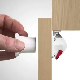 zamek-magnetyczny-do-mebli-zabezpieczenie-revalock