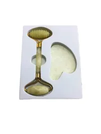 masazer-roller-do-twarzy-z-kamienia-jadeitowego