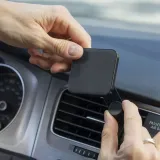 mobile-car-mount-vent-charging-black-stan-nowy-kod-producenta-m-cm-ac-bk-1