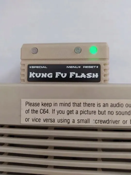 kung-fu-flash-commodore-c64-128-cartridge-kungfuflash