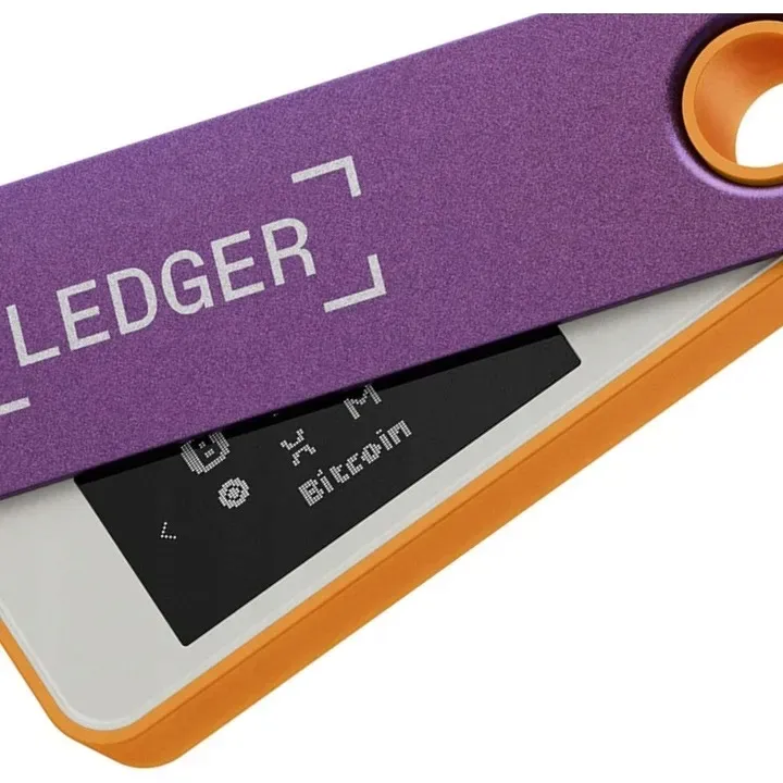 ledger-nano-s-plus-portfel-do-kryptowalut-nft