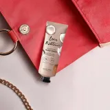 oriflame-odzywczy-krem-do-rak-love-nature-z-organicznym-olejem-kokosowym-75-wielkosc-produkt-pelnowymiarowy