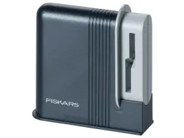 fiskars-ostrzalka-do-nozyczek-ceramiczna-clip-sharp-porzadna-1000812