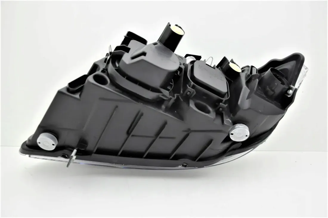 bmw-3-e90-e91-04-08-reflektor-prawy-nowy-typ-valeo-stan-nowy