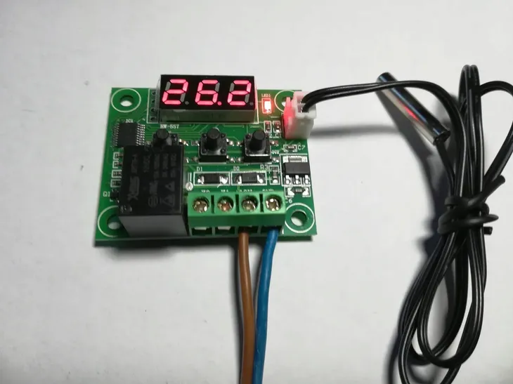 termostat-elektroniczny-regulator-temperatury-stan-nowy