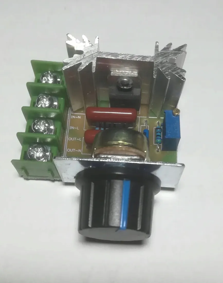 regulator-obrotow-wentylatora-2000w-230v