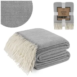 koc-piknikowy-pleciony-130x170-z-fredzlami-cieply-na-ogrod-chlodne-wieczory