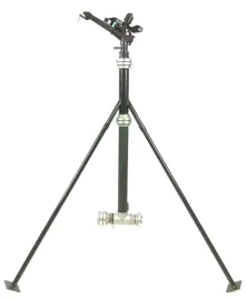 nawadnianie-podlewanie-boiska-pola-zraszacz