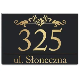 tabliczka-z-numerem-domu-czarna-z-zlotym-numerem-personalizowana-elegancka