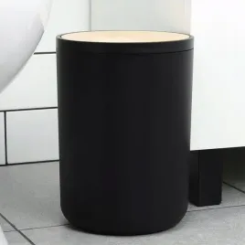 zestaw-lazienkowy-kubek-szczotka-wc-kosz-na-smieci-dozownik-mydla-podstawka