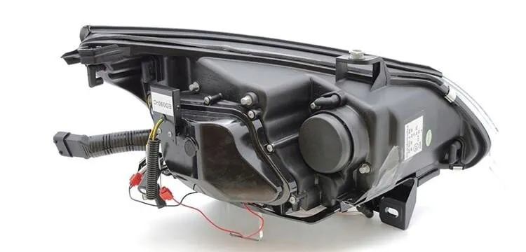 lampy-xenon-black-ringi-ccfl-do-bmw-e60-e61-05-07