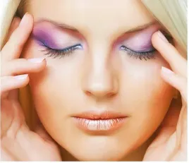 blender-gabka-sponge-scieta-rozowa-makijaz