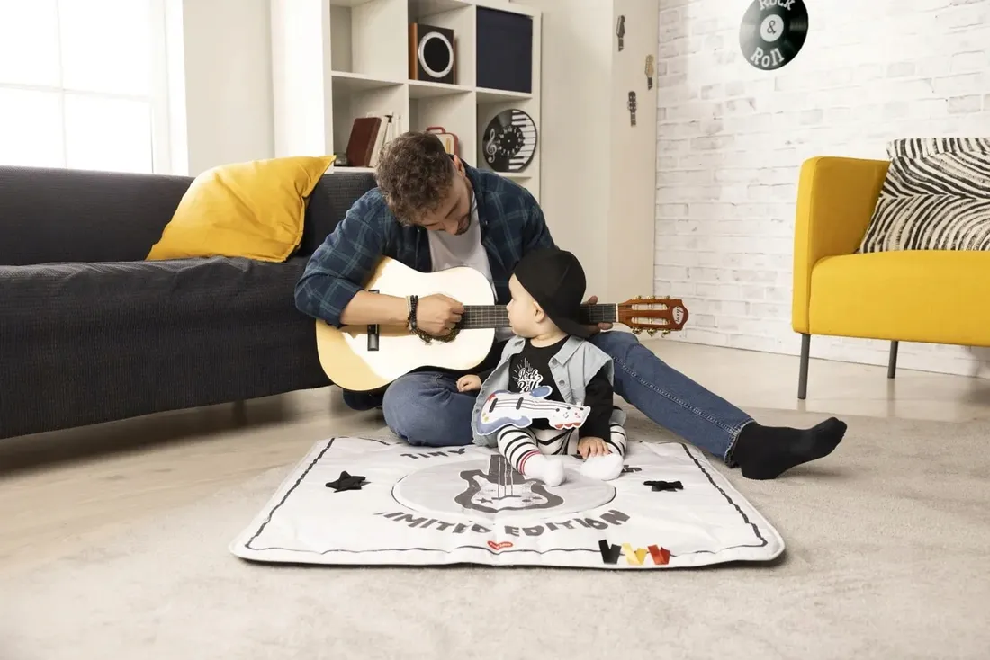 muzyczna-gitara-pozytywka-tiny-rockers-tiny-love-stan-nowy