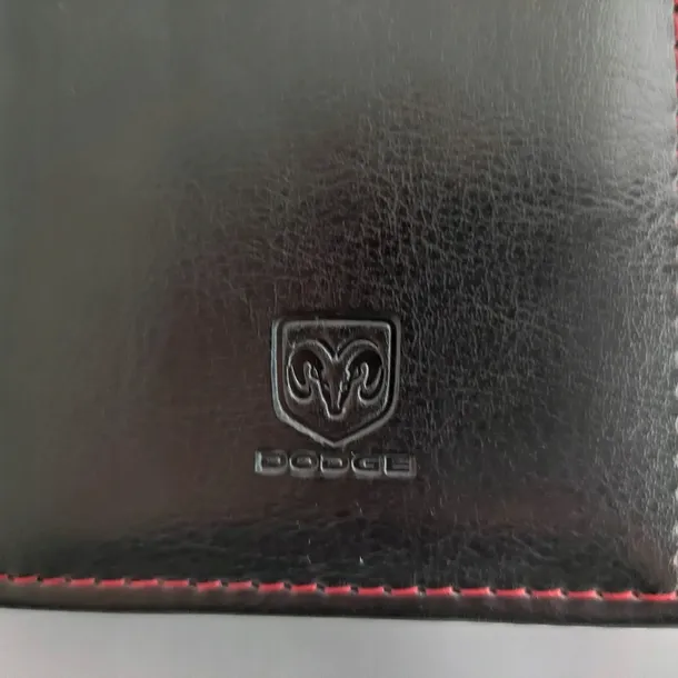 dodge-caliber-challenger-durango-etui-dowod-portfel-marka-dodge