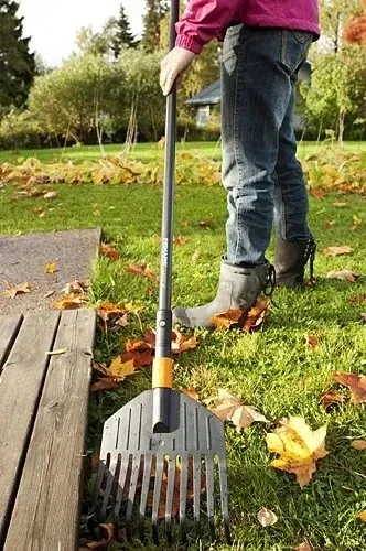 grabie-do-lisci-solid-l-1710x490mm-fiskars-stan-nowy-dlugosc-narzedzia-175-cm