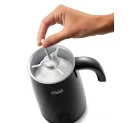 spieniacz-do-mleka-de-longhi-delonghi-emf2-bk