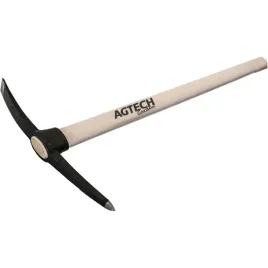 kilof-ogrodniczy-reczny-metalowy-z-trzonkiem-drewnianym-900x510mm-agtech