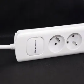 qoltec-przedluzacz-listwa-antyprzepieciowa-4-gniazda-2-x-usb-1-8m