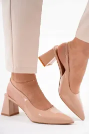 nude-sandaly-damskie-z-zakrytymi-palcami-na-pasek-38