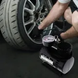 mini-kompresor-sprezarka-pompka-samochodowa-12v-kod-producenta-apt-da44-stan-nowy-marka-aptel