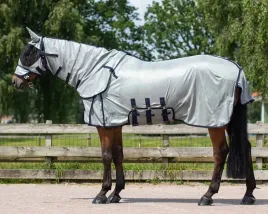 derka-siatkowa-dla-konia-qhp-z-szyja-i-maska-szara-195-cm