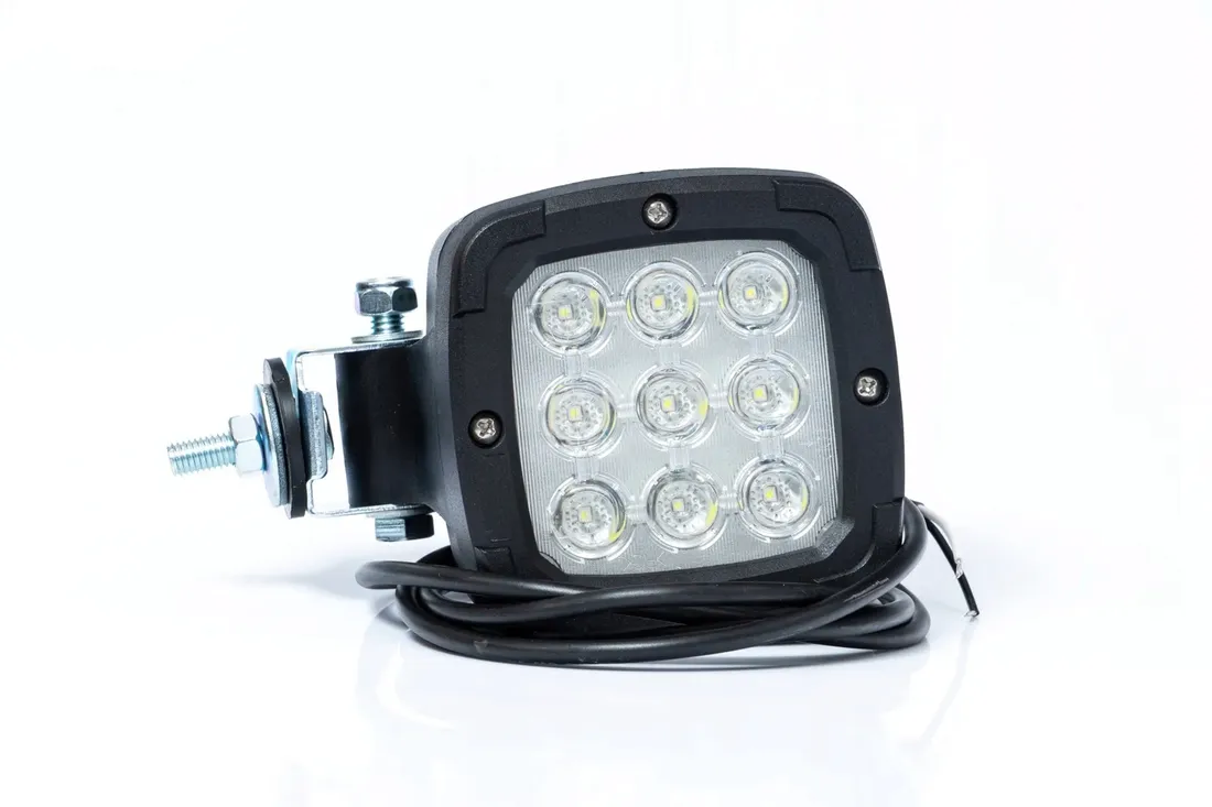 lampa-robocza-fristom-ft-036