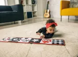 ksiazeczka-interaktywna-dwustronna-tiny-rockers-stan-nowy
