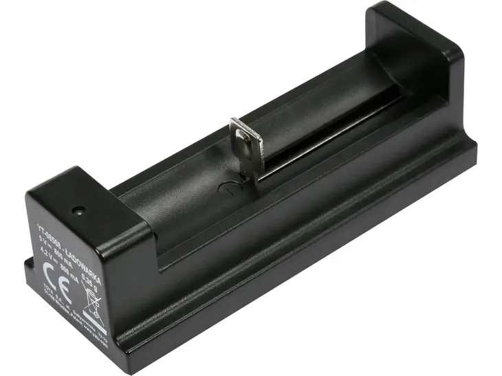 latarka-6w-akumulatorowa-czas-ladowania-4-h-material-aluminium