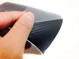 folia-carbon-5d-czarna-polysk-50-x-152cm-rakla-okleina-karbon-samochodowa