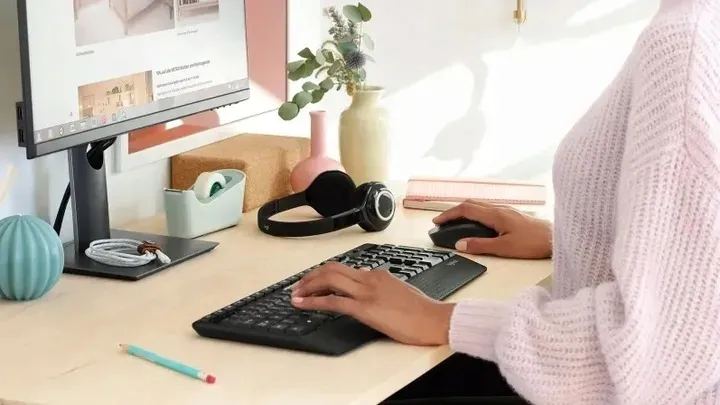 mysz-bezprzewodowa-logitech-m330-silent-plus-marka-inna-stan-nowy