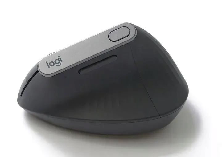 ergonomiczna-myszka-logitech-mx-vertical-mouse