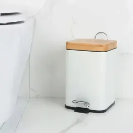 kosz-na-smieci-lazienkowy-z-klapa-bialy-bambus-metal-loft-kwadratowy-3l