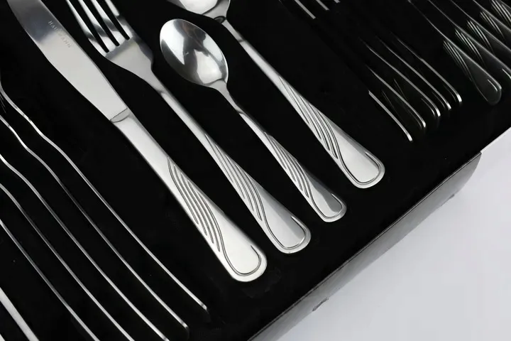 komplet-sztuccow-eveline-24-elementowy-stan-nowy