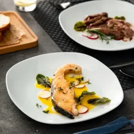 talerz-plaski-28cm-agnes-bialy-kwadratowy-talerze-obiadowe-biale-szklo-opal