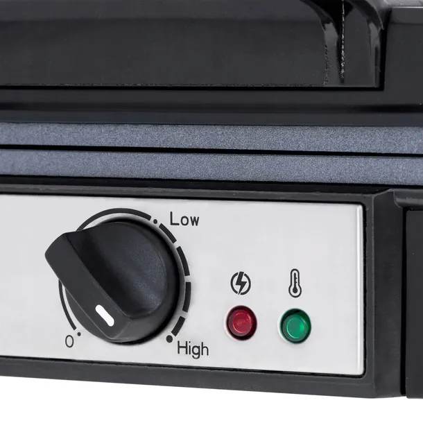 gofrownica-adler-ad-3049-material-obudowy-metal-tworzywo-sztuczne