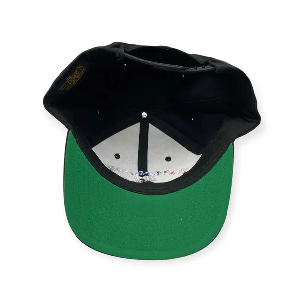 czapka-z-daszkiem-snapback-marka-inna