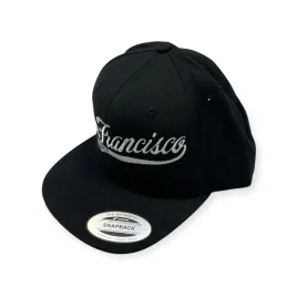czapka-z-daszkiem-snapback