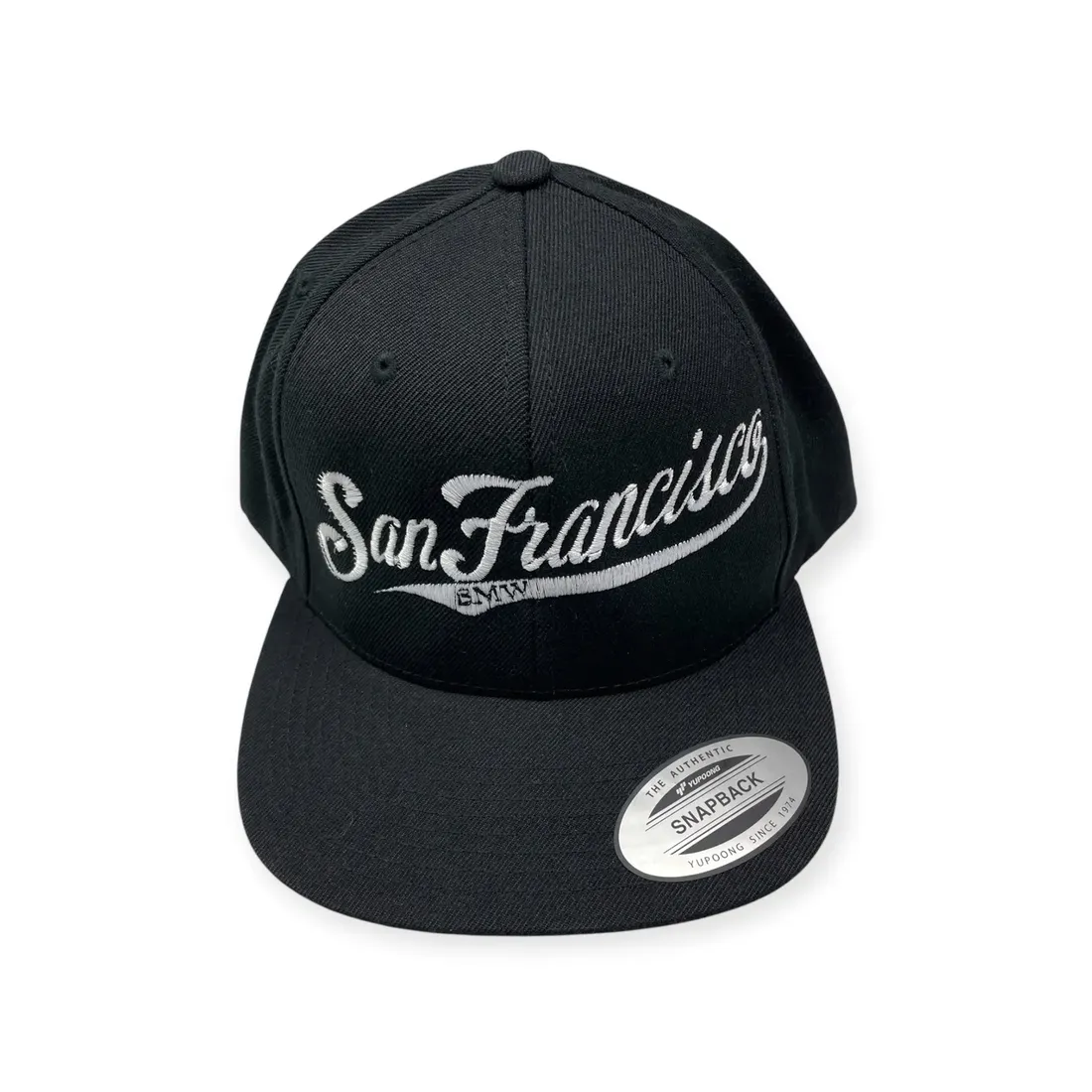 czapka-z-daszkiem-snapback
