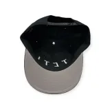 czapka-z-daszkiem-snapback-marka-inna