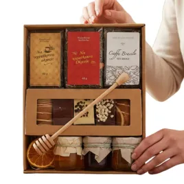 kosz-box-zestaw-prezentowy-prezent-upominek-herbata-miod-pierniki-konfitura