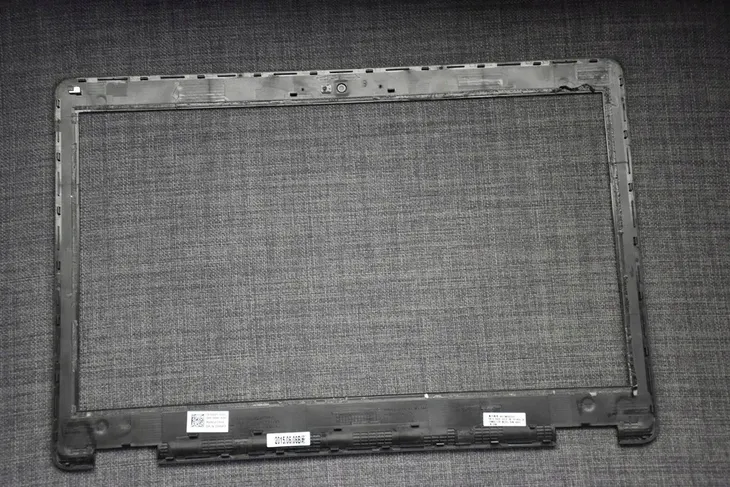 nowa-ramka-matrycy-do-dell-latitude-e5570-precision-3510-do-laptopow-dell
