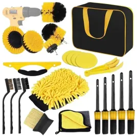 detailingowy-zestaw-do-czyszczenia-samochodu-szczotki-torba-pady-22el-xl