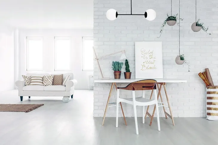 lampa-wiszaca-sufitowa-zyrandol-szklane-biale-kule