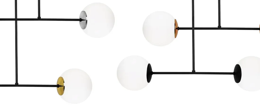 lampa-wiszaca-sufitowa-zyrandol-szklane-biale-kule