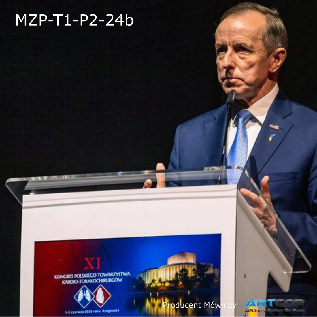 mownica-medialna-z-mlecznej-plexi-monitor-czolowy-prompter-24-mikrofony